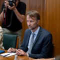 Fon Bekerat: Smanjiti tenzije, izbeći svaki oblik nasilja u Srbiji