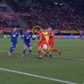 (VIDEO) Makedonci „tražili“ loptu, Karaman kaznio makazicama