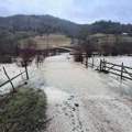 U Crnoj Gori zbog poplava i odrona potpuno blokirano nekoliko putnih pravaca - građani strahuju