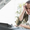 Neobičan zvuk, miris paljevine, pali se lampica! Noćna mora svakog vozača koji krene na dalji put - ovih 7 stvari čekirajte na…