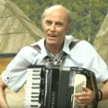 Ćerkama ostavio kuću u Beogradu, a Mala Cana sa njim pobegla iz grada: Izbio haos zbog pevačeve imovine