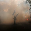 Francuska gori; Na ulicama totalni haos; Policija je brutalna; Povređeno 200 ljudi VIDEO