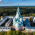 Putin i Lukašenko posetili Valamski manastir