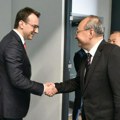 Kineska delegacija doputovala u Beograd! Doček na aerodromu uz pesmu ovo je Srbija