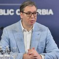 Vučić se još nije oglasio o haosu u Skupštini, ali je posetio povređenu poslanicu