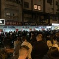 Napeto pred prostorijama SNS na Bulevaru juče (VIDEO)