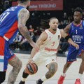 Grad svetlosti sija jače od Zvezde - Edvards pred vratima Pariza!