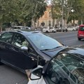 Prva fotografija sa mesta saobraćajke voditeljke RTS-a: Automobil uništen