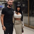 Pevač bio sa starletom, a svi pričaju da je njegova žena ista ona: Sada je u skladnom braku, a ovako je pričao o raskidu sa…