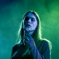 Prekinuit koncert u Parizu: Pevačica u suzama napustila binu (video)
