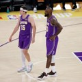 Lebronov agent "forsira" trejdovanje Rivsa; LBJ: "Ostin zna kako se osećam"