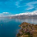 Žive od suseda, a rat im je preko noći ispraznio grad: Sada se turisti ponovo vraćaju na čuveno jezero (video)