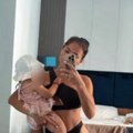 (Video) Nema ni dve godine, a uživa ko boginja: Ćerka Darka Lazića pliva u bazenu, ponosna mama podelila presladak prizor