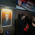 Slobodan Milošević dobio spomen sobu u prostorijama SPS-a u Nišu, najavljen i spomenik i Bulevar. Događaju prisustvovao…