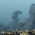 Pojavili se snimci vazdušnog napada na Liban Sve gori, ljudi u panici trče po ruševinama (video)