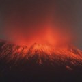 Vulkan Popokatepetl izazvao haos na aerodromima u Meksiku