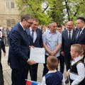 Vučić u Bileći dočekan aplauzima: "Drago mi je da vas vidim" FOTO/VIDEO