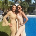 Prije u prisnom zagrljaju na Đurđevdan u Sevilji: Olivera i Ceca poziraju nasmejane, tu su i Veljko i Bogdana