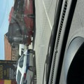 Autobus udario devojčicu na Smederevskom putu: Naleteo na nju na pešačkom prelazu! Teško povređena