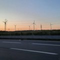 Svet danas ulaže duplo više novca u čistu energiju nego u fosilna goriva, navodi novi izveštaj