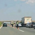 (Foto) prve fotografije sa lica mesta nesreće u kojoj je poginuo policajac Velika tragedija na auto-putu ka Subotici