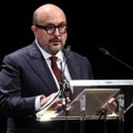 Ljubavnica mu je nije davala da zatvara vrata od toaleta, imao je modrice Skandal italijanskog ministra koji je potresao celu…