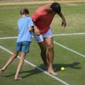 VIDEO Novak igrao fudbal tokom treninga, pogledajte snimak koji se širi mrežama