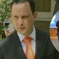 Načelnik PU Čačak Draško Darijević udara čoveka koga drže dva policajca (VIDEO)