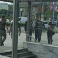 SRCE pita: Zašto privatno obezbeđenje čuva vojnu opremu za paradu?