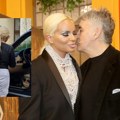 Прве фотографије трудне Џиџе: Певачица спрема свадбу, а ево ко је будући тата