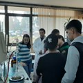 Učenici Srednje stručne škole u stručnoj poseti Departmanu za hemiju Prirodno-matematičkog fakulteta u Nišu