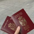 Počelo izdavanje novog burgundi crvenog pasoša