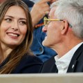 Ova žena je simbol lepote: Marija Šarapova uživa na Vimbldonu, njen prelepi osmeh oraspoložio je mnoge