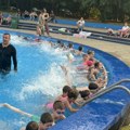 Kad profa obuči, bezbedni ste na vodi: Srđan Neškoski 11 godina uspešno sprovodi projekat "Zaplivaj život"