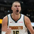 Jokić gleda u neverici: Amerikanci ostali zapanjeni, šta to radi Denver?