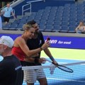 Selfi od milion dolara! Novak i Sabalenka izašli na teren, pa stali na mrežu i napravili fotku za sva vremena
