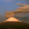 Popokatepetl izazvao haos na aerodromima u Meksiku: Vulkan eruptirao 13 puta za 24 časa
