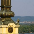 Zlatni odsjaj krsta Nikolajevske crkve u Zemunu blista iznad Dunava i oduševljava svakog prolaznika