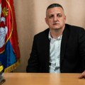 Damjana je lokalna vlast skinula s mesta direktora škole jer se „previše petljao gde mu nije mesto“