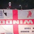 Srpski navijači oteli zastavu englezima! "Čačanski džukci" pozirali sa ”trofejom” na utakmici u Beogradu (video, foto)