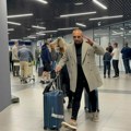 Дадо Полумента стигао са наступа: Од певача се не одваја његова прелепа супруга, ево како су се ускладили