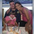 Džejeva ćerka slavi drugi rođendan naslednici! Marija Ramadanovski u zagrljaju muža, a kad vidite tortu i malu Miju…