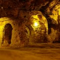 Otkriće koje je šokiralo svet: Turčin tražio nestale kokoške, srušio zid u podrumu i pronašao tajni podzemni grad za 20.000…