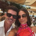 Sa 19 godina upecala 18 godina starijeg: Glumac i manekenka se baškare na Azurnoj obali, sve oči uprte u nju
