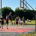 Svi hteli da igraju basket: Turnir u zrenjaninskom naselju Zeleno polje (foto)