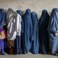 Talibani nasilno razbili protest avganistanskih žena zbog zatvaranja kozmetičkih salona