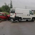 Prve slike sa mesta teške saobraćajne nezgode kod Topole: Žena (41) zadobila povrede nogu i prebačena u Aranđelovac, njen…