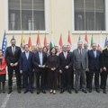 Dačić odbio da se fotografiše u Tirani zbog zastave Kosova