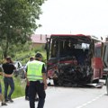 Ima mrtvih, 17 osoba povređeno: Teška nesreća u Obrenovcu, sudarili se kamion i autobus (foto)