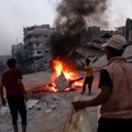 Hezbolah ispalio 60 raketa na sever Izraela, izbili požari u nekoliko oblasti; protesti u Tel Avivu, blokirani putevi